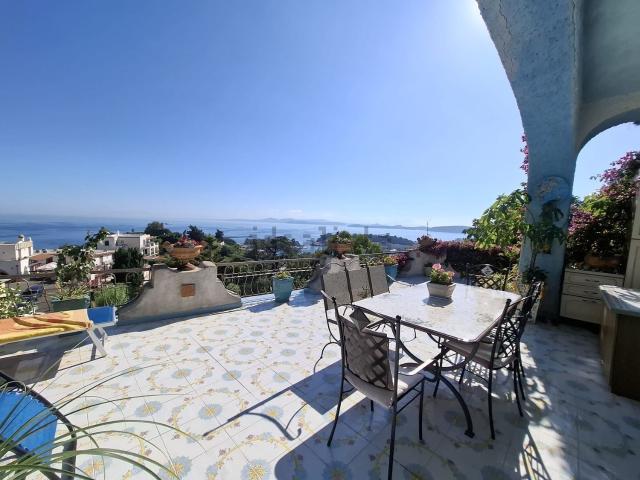 Casa in vendita a Ischia, Campania