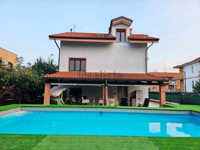 Casa in vendita a Pescarito, Piemonte