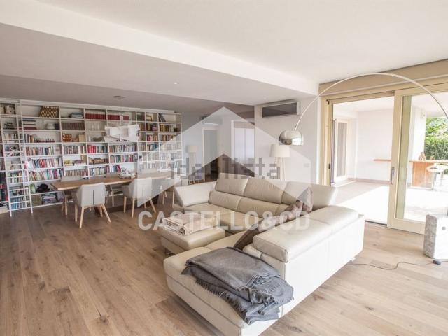 Casa in vendita a Padenghe Sul Garda, Lombardia