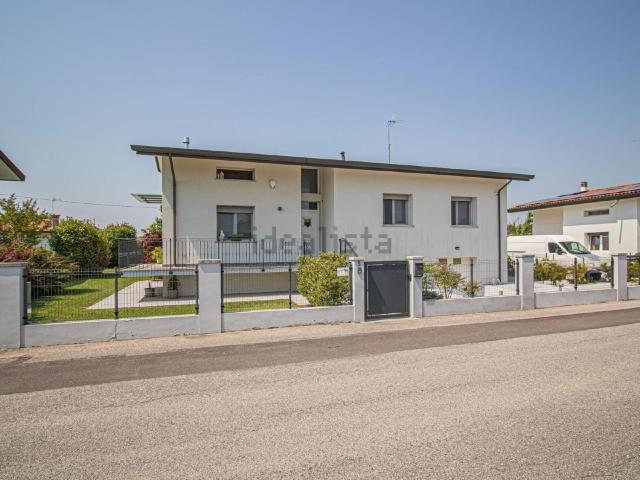 Casa in vendita a Azzano Decimo, Friuli-Venezia Giulia