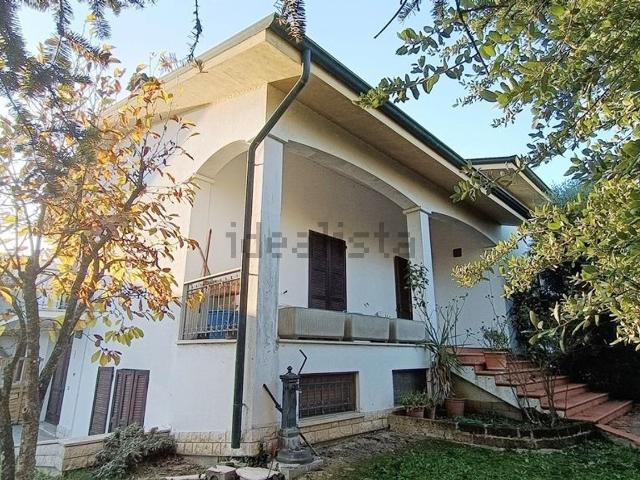 Casa in vendita a Moglia, Lombardia