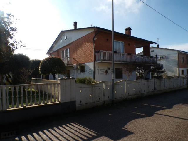 Casa in vendita a Ferrara, Reggio Emilia