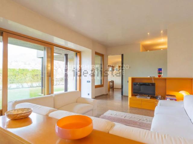 Casa in vendita a Lora, Como