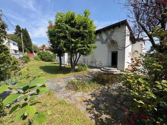 Casa in vendita a Induno Olona, Varese