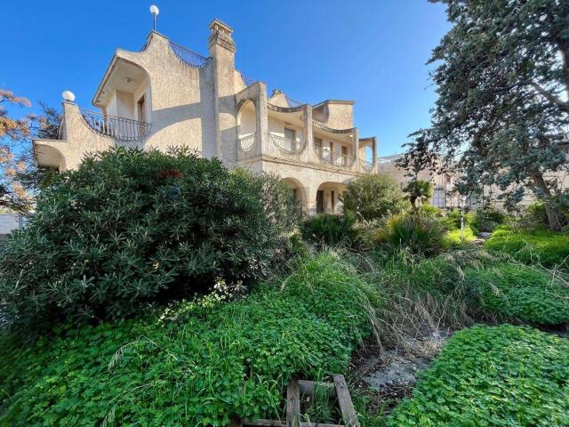 Casa in vendita a Puglia, Bari