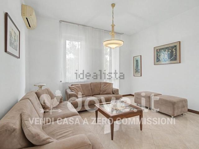 Casa in vendita a Sannazzaro De' Burgondi, Lombardia