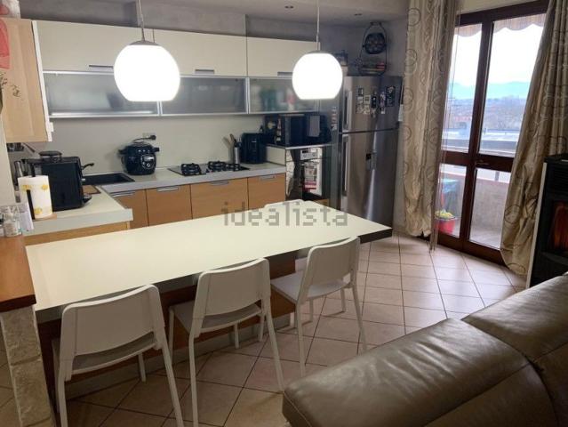 Casa in vendita a Montemurlo, Toscana