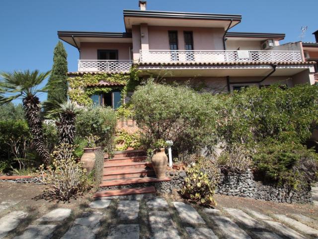 Casa in vendita a Mascalucia, Catania