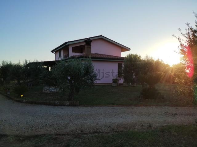 Casa in vendita a Cori, Latina