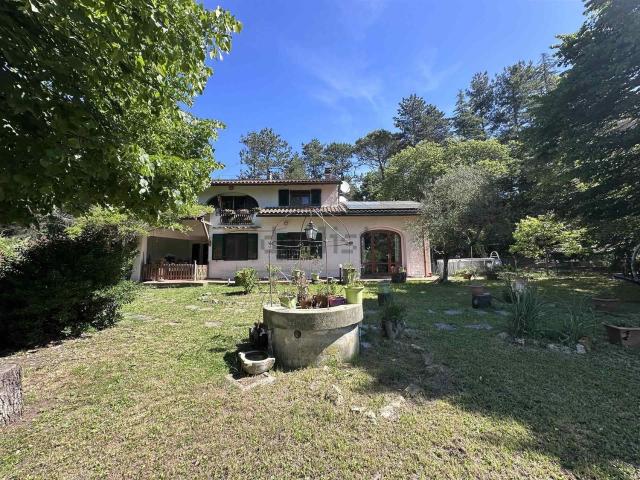 Casa in vendita a Sesto Fiorentino, Toscana