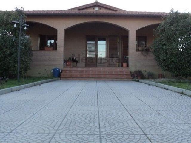 Casa in vendita a Contrada del Drago, Siena