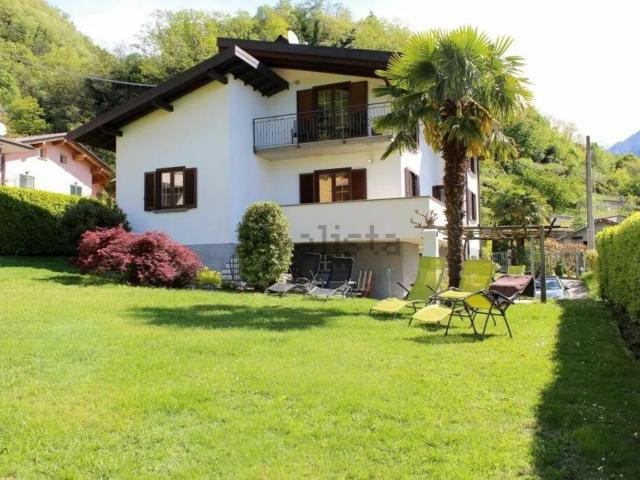 Casa in vendita a Sorico, Lombardia