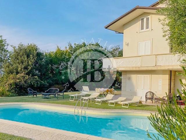 Casa in vendita a Vallefoglia, Marche