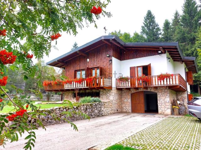 Casa in vendita a Lusiana Conco, Galgi