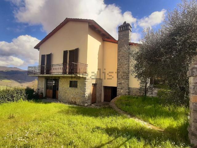 Casa in vendita a La Villa, Radda In Chianti