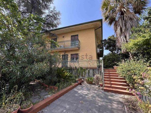 Casa in vendita a Picanello-Ognina-Barriera-Canalicchio, Catania