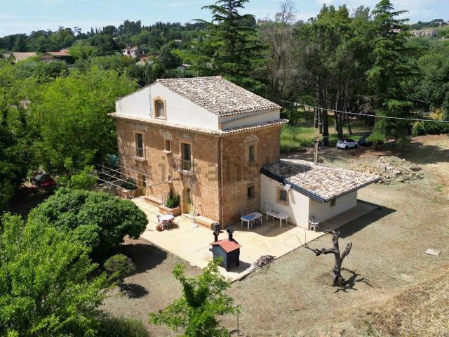 Casa in vendita a Piazza, Sicilia