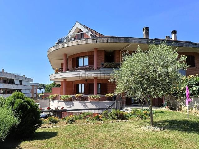 Casa in vendita a Ronciglione, Lazio