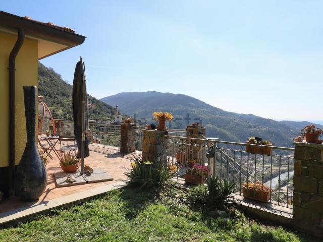 Casa in vendita a Carasco, Liguria