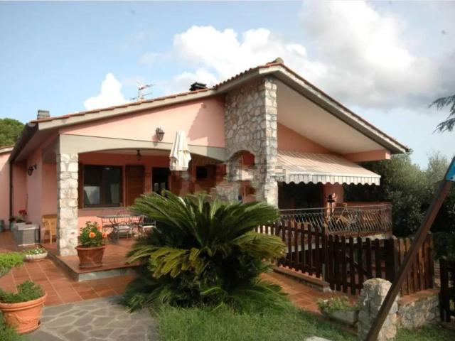 Casa in vendita a Campiglia Marittima, Toscana