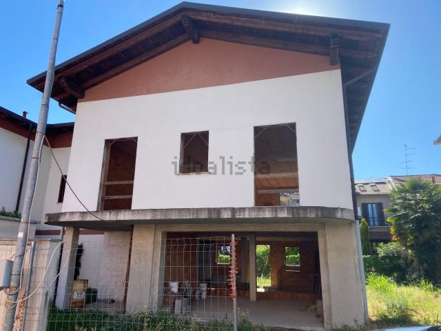 Casa in vendita a Piemonte, Novara