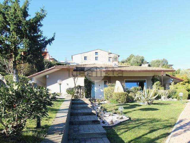 Casa in vendita a Soiano Del Lago, Lombardia