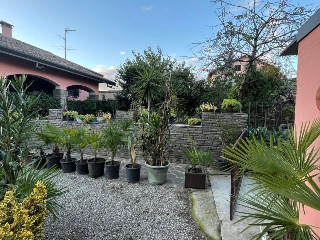 Casa in vendita a Castano Primo, Lombardia