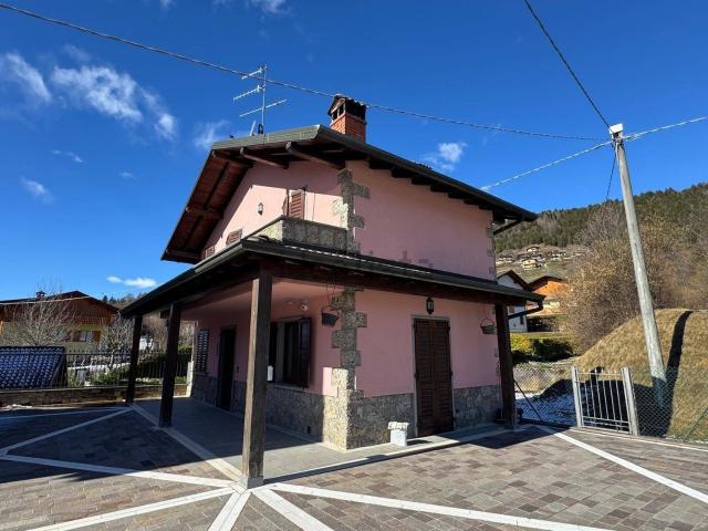 Casa in vendita a Castione Della Presolana, Lombardia
