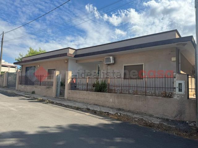 Casa in vendita a Lizzano, Taranto