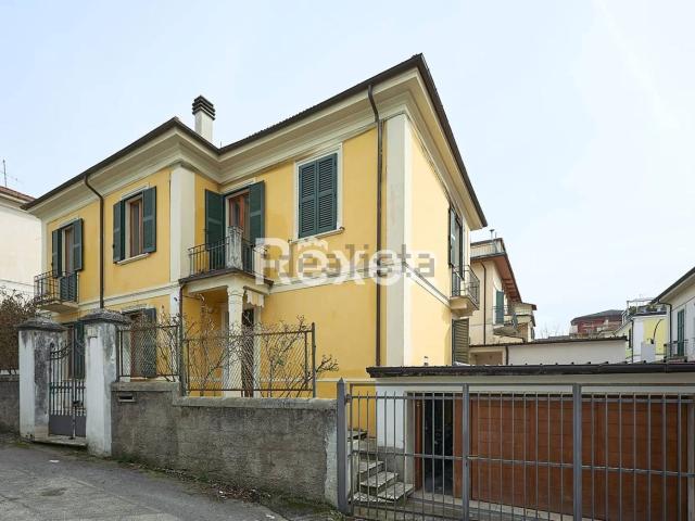 Casa in vendita a Sulmona, Abruzzo