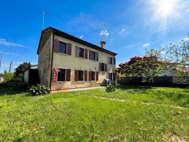 Casa in vendita a Treviso, Veneto