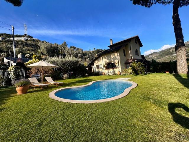 Casa in vendita a Soldano, Liguria