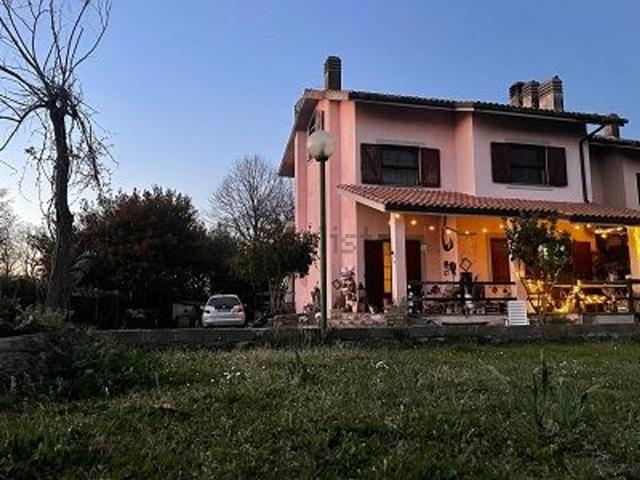 Casa in vendita a Roma Capitale, Lazio
