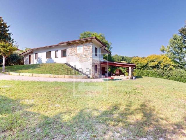 Casa in vendita a Soiano del Lago, Brescia