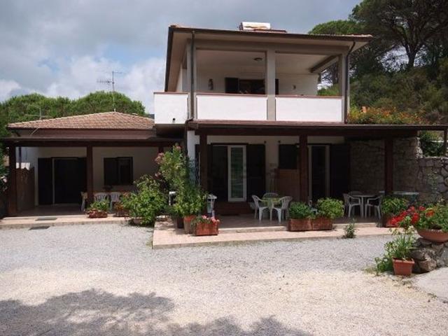 Casa in vendita a Campo nell'Elba, La Pila