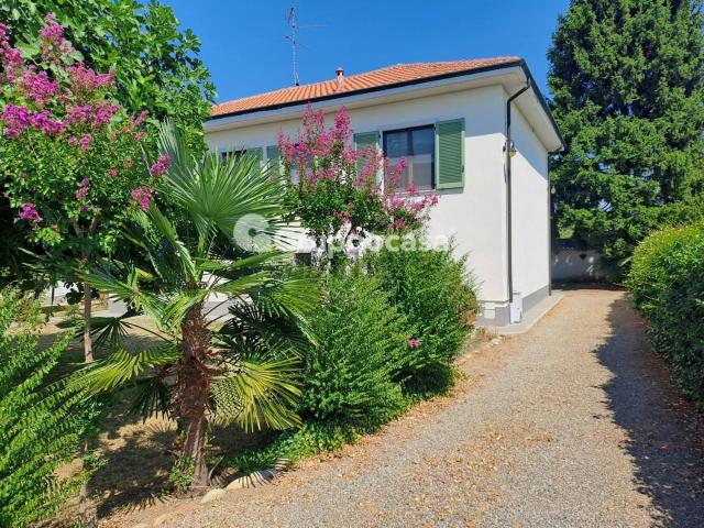 Casa in vendita a Corbetta, Lombardia