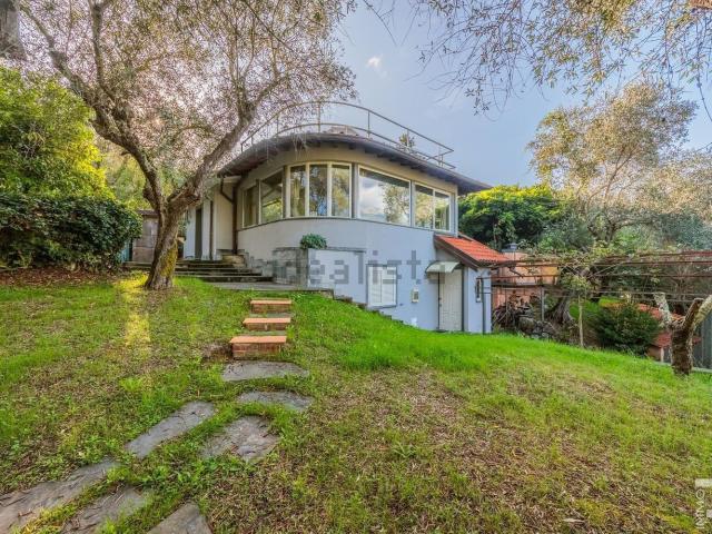 Casa in vendita a Camaiore, Toscana