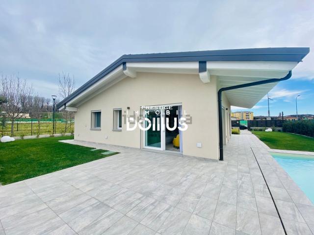 Casa in vendita a Desenzano Del Garda, Vicina