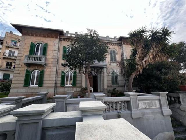 Casa in vendita a Calabria, Reggio Calabria
