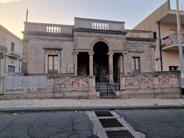 Casa in vendita a Giarre, Sicilia