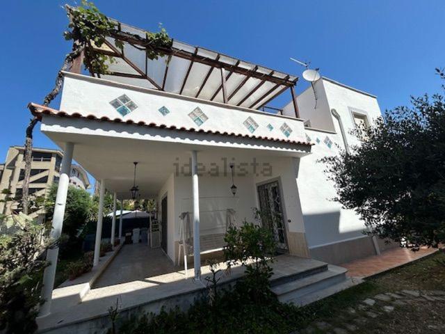 Casa in vendita a Guidonia Montecelio, Roma Capitale