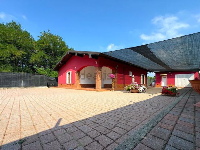 Casa in vendita a Dorno, Pavia