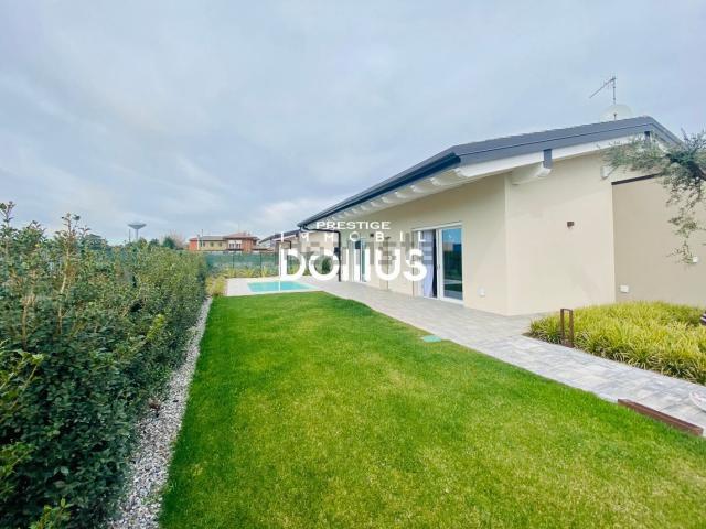 Casa in vendita a Lonato, Brescia