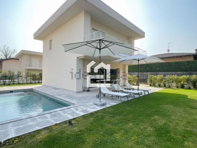 Casa in vendita a Balbiana, Manerba Del Garda