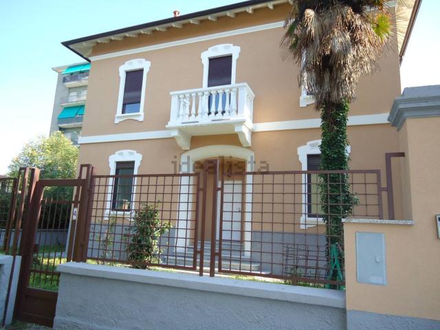 Casa in vendita a Gallarate, Lombardia