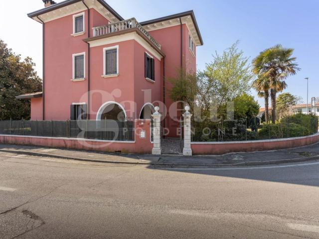 Casa in vendita a Prata Di Pordenone, Friuli-Venezia Giulia