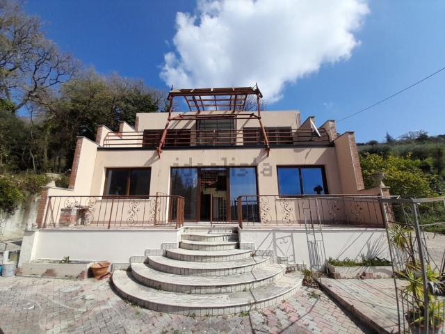 Casa in vendita a Capaccio, Campania