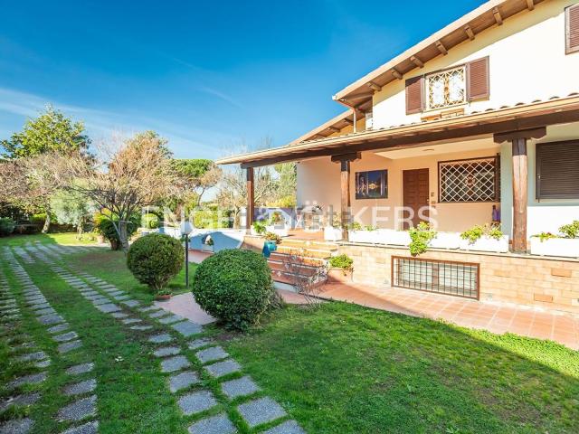 Casa in vendita a Municipio Roma IX, Roma Capitale