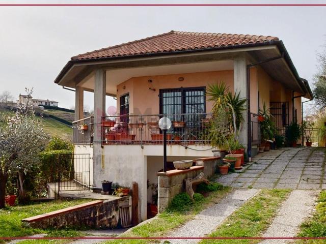 Casa in vendita a Rieti, Lazio