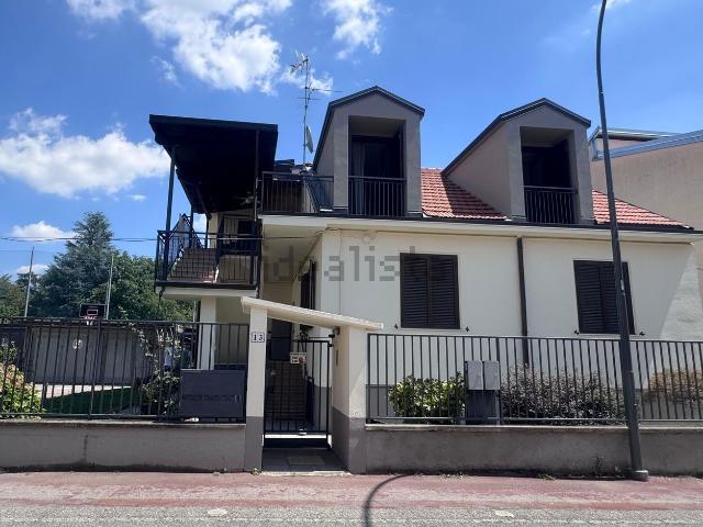 Casa in vendita a Bareggio, Milano